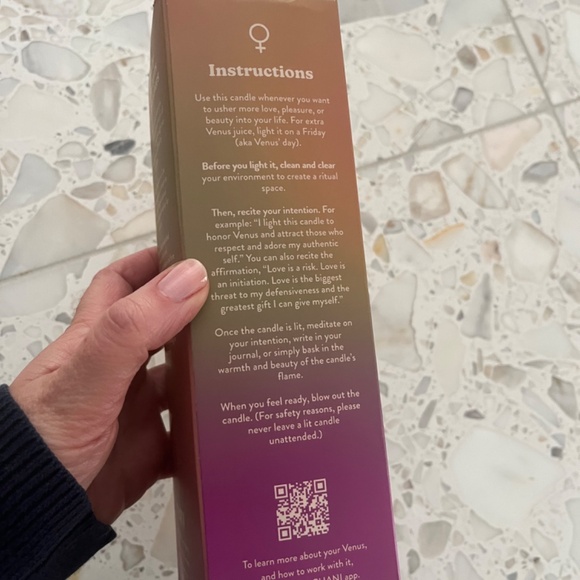 Brand new Chani ‘Venus’ Candle - Picture 4 of 5